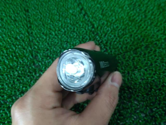 CATEYE VOLT800 USB充電式フロント用ライト ※マウント欠品