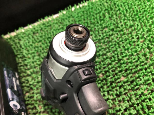 マキタ 充電式インパクトドライバ TD173D RGXB