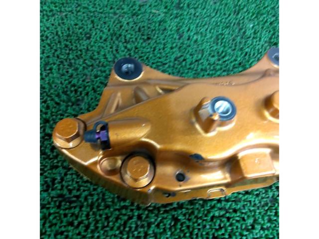 SUBARU STI Brembo フロントキャリパー1個のみ