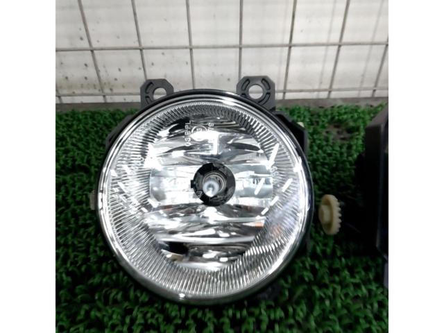 DAIHATSU 純正ハロゲンフォグランプ