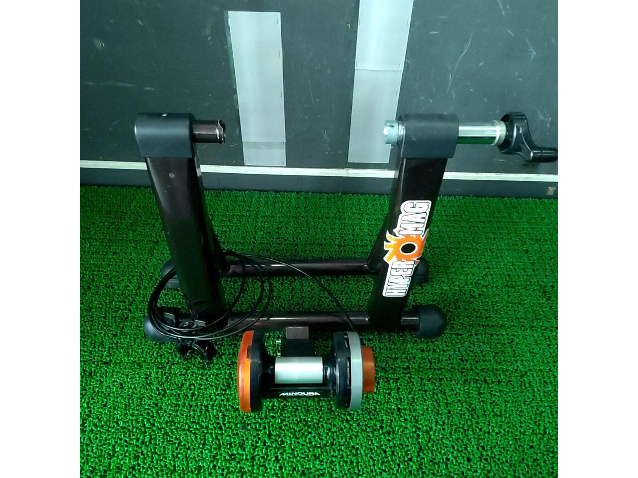 MINOURA HYPERMAG サイクルトレーナー
