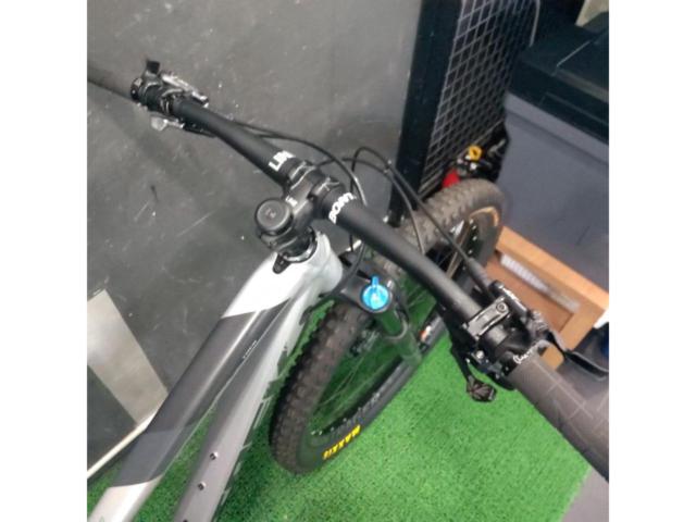TREK FUEL EX8 29 2018年モデル 29インチ 1×12s フルサスMTB シルバー サイズ:M17.5 適正身長:165-177cm ※要ブリーディング