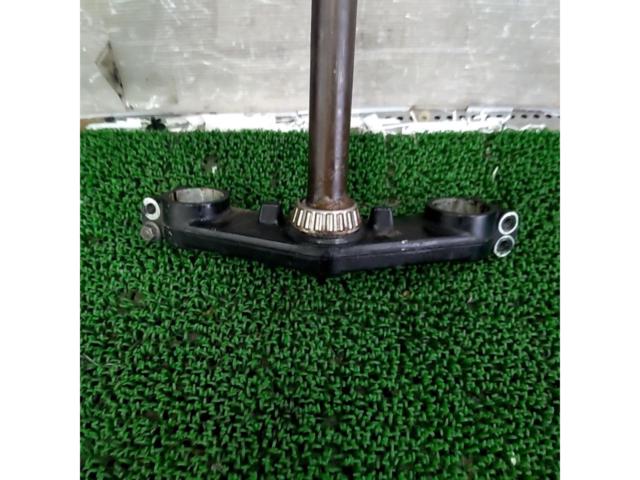 Unknown Manufacturer
Aluminum handlebar top bridge + genuine stem
GPZ900R
Ninja (A7-)