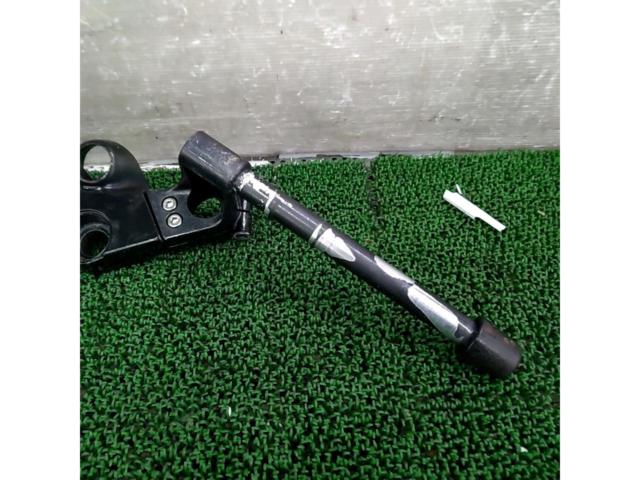 Kawasaki
Genuine top bridge & clip-on handlebars
ZZR1100 (D)