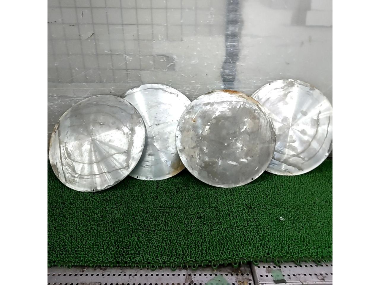 Mooneyes
Moon disk
(MOON
(DISCS) Wheel Caps