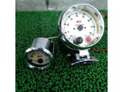 Autogauge
Water temperature gauge + tachometer