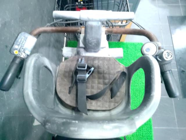 ワケアリ Panasonic Gyutto ANNIS 2013年 20インチ 子供乗せ電動アシスト付自転車 ブラック※サドル破れ/前タイヤ磨耗・劣化大/ハンドル歪み
