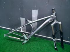 GIANT ACID 2002年頃 26インチMTBフレーム シルバー/26インチ用 Marzocchi BOMBER Z1 2002年? フロントサスペンションフォーク