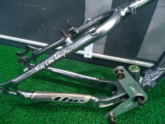 GIANT ACID 2002年頃 26インチMTBフレーム シルバー/26インチ用 Marzocchi BOMBER Z1 2002年? フロントサスペンションフォーク