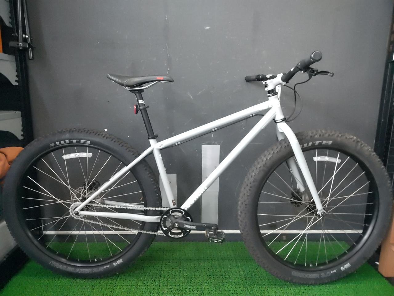 Charge Bikes Cooker MIDI 0 2017年モデル 27.5インチ シングルギア クロモリMTB グレー サイズ:S 適正身長:160-175cm