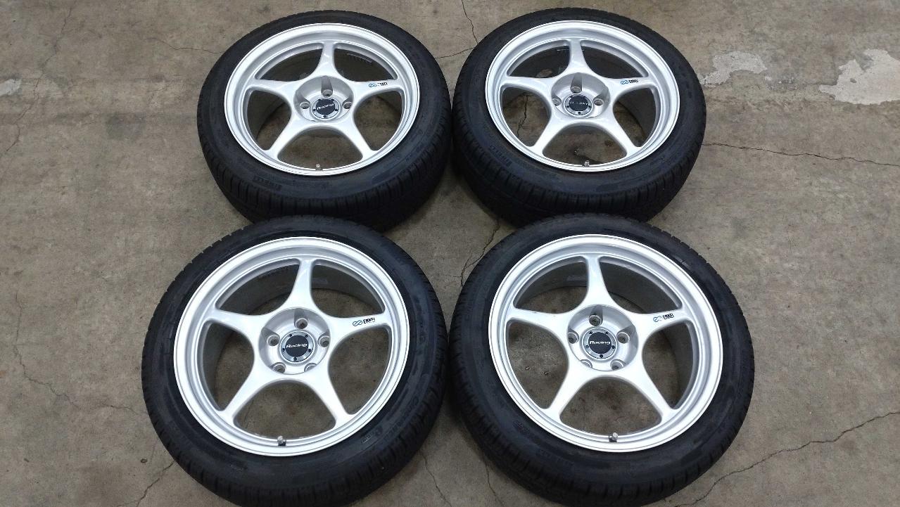 ENKEI
Racing
RP01
+
PIRELLI
Cinturato
P9
AS