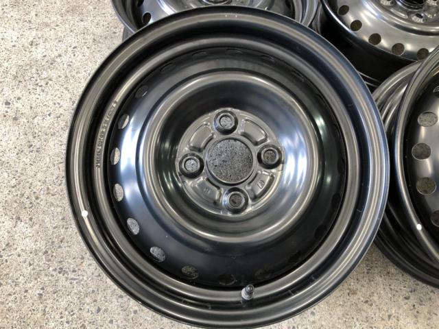 Daihatsu
Canvas genuine steel wheel