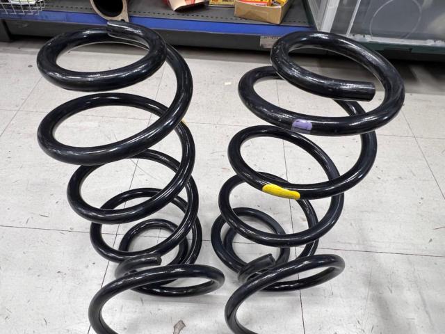 トヨタ純正サスキット【30系/アルファード/2WD/ガソリン車】