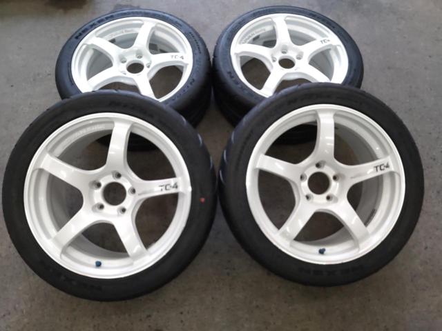 ★新品ハイグリップタイヤ付き!!!FRスポーツカーや前後入れ替えればスイフトスポーツにも♪★YOKOHAMA ADVAN Racing TC-4 + NEXEN NFERA SUR4G