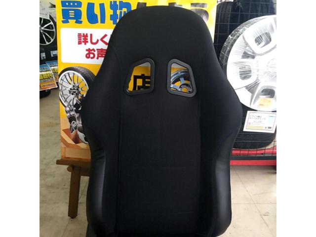Colin project
Semi bucket seat
black
Right side FB01-SBTO-BR