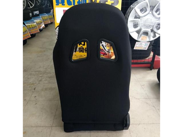 Colin project
Semi bucket seat
black
Right side FB01-SBTO-BR