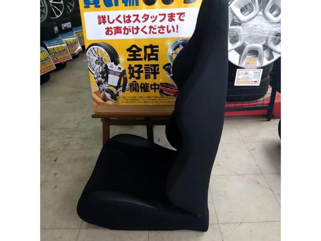 Colin project
Semi bucket seat
black
Right side FB01-SBTO-BR