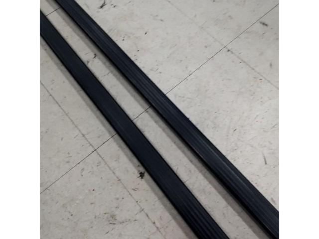 THULE キャリアバー 120cm