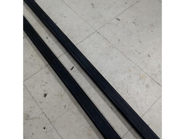 THULE キャリアバー 120cm