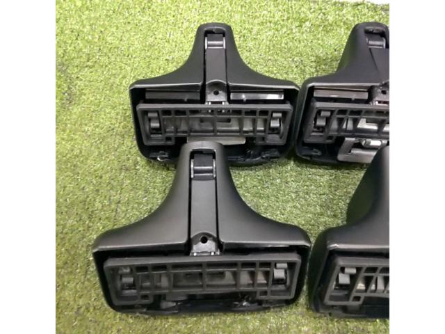 THULE Rapid System 754 ノーマルルーフ車用ベースフット