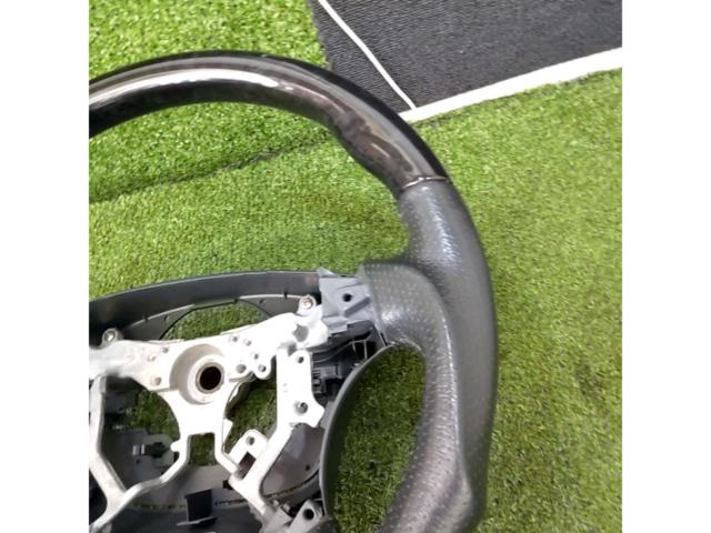 メーカー不明  ウッド×レザー コンビステアリング ガングリップタイプ ハイエース 200系 1/2型