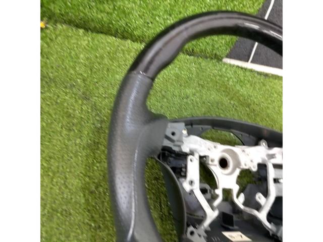 メーカー不明  ウッド×レザー コンビステアリング ガングリップタイプ ハイエース 200系 1/2型