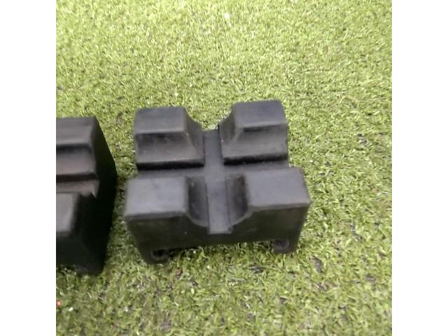 2ASTRO
PRODUCTS
For rigid racks
Rubber cushion rubber
Two