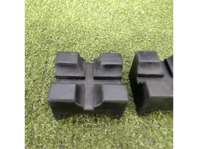 2ASTRO
PRODUCTS
For rigid racks
Rubber cushion rubber
Two