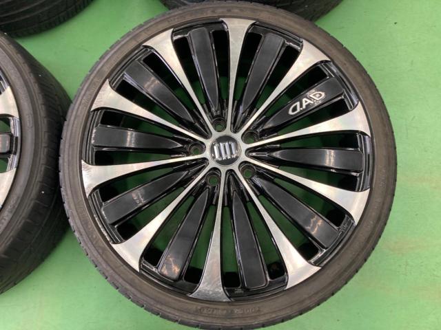 GARSON
D.A.D
VELUGA
+
YOKOHAMA
ECOS
ES 300
225 / 35R19
84W