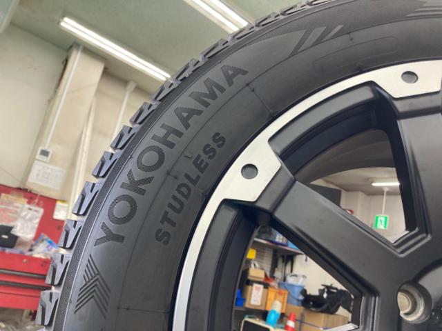 BADX
632
LOXARNY
ROCK
KELLY
MX-I
+
YOKOHAMA
iceGUARD
SUV
G075