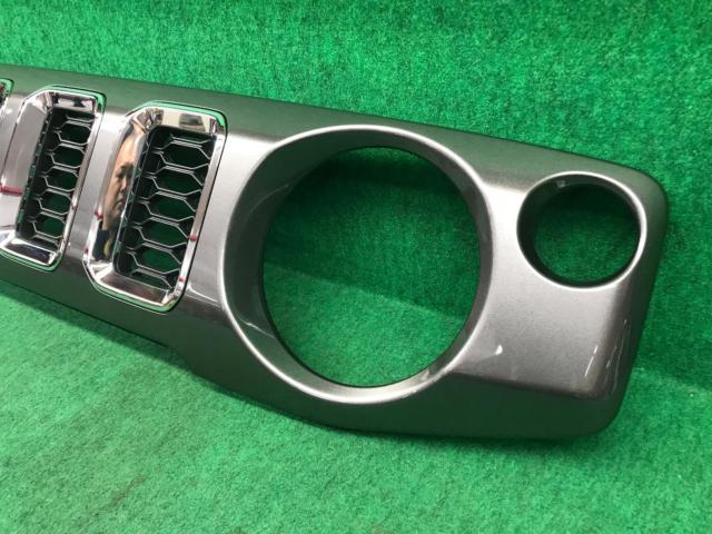 スズキ ジムニーノマド JC74 純正 フロントグリル 72111-8010