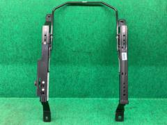 【右側】【RECARO】シートレール フィット 型式:GK3、4、5、6、GP5、6、No.2085.003.2