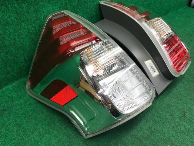 【左右セット】トヨタ プリウスα/ZVW40W 後期 純正 テールレンズ 寒冷地仕様 STANLEY 47-69 47-70
