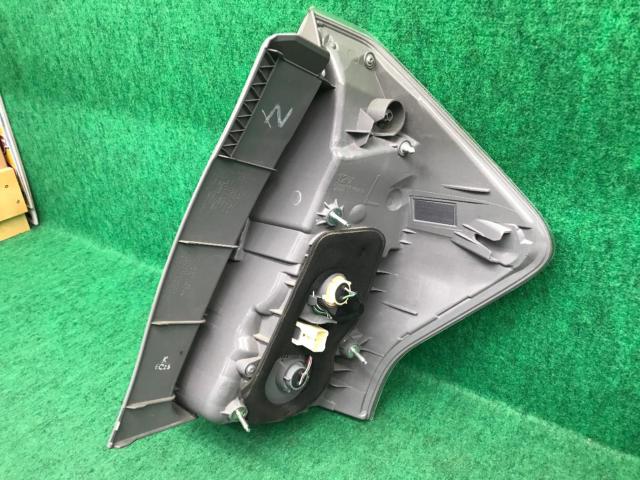 【左右セット】トヨタ プリウスα/ZVW40W 後期 純正 テールレンズ 寒冷地仕様 STANLEY 47-69 47-70
