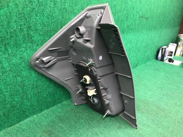 【左右セット】トヨタ プリウスα/ZVW40W 後期 純正 テールレンズ 寒冷地仕様 STANLEY 47-69 47-70