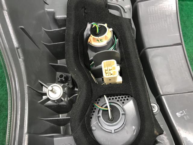 【左右セット】トヨタ プリウスα/ZVW40W 後期 純正 テールレンズ 寒冷地仕様 STANLEY 47-69 47-70