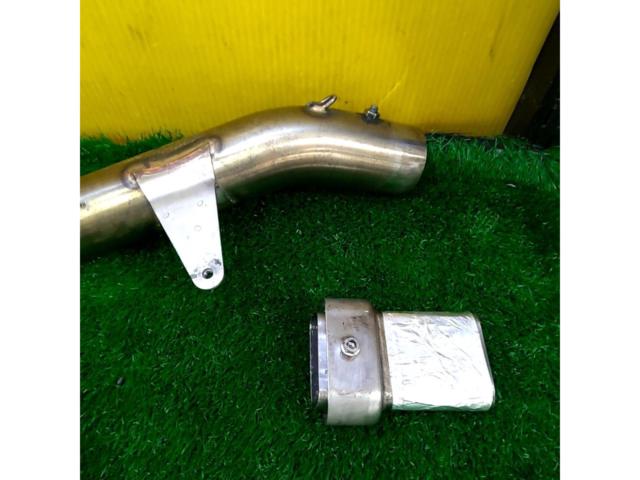 AKRAPOVIC
Slip-on muffler for CBR600RR/PC37
