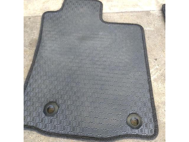 Unknown Manufacturer
Rubber floor mats for 150 Series Land Cruiser Prado (late model)