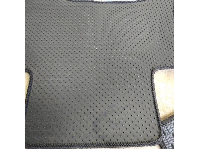 Unknown Manufacturer
Rubber floor mats for 150 Series Land Cruiser Prado (late model)