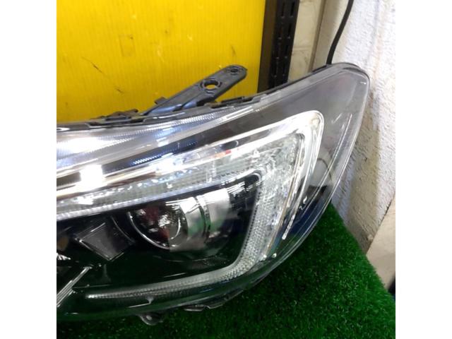 SUBARU WRX STi/VAB後期純正LEDヘッドライト【ICHIKOH 1941】※プロジェクター付近のインナー塗装劣化少々有