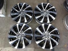 Toyota genuine
90 Series Noah/Voxy
S-Z grade genuine wheels