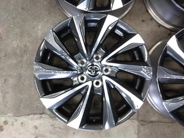 Toyota genuine
90 Series Noah/Voxy
S-Z grade genuine wheels