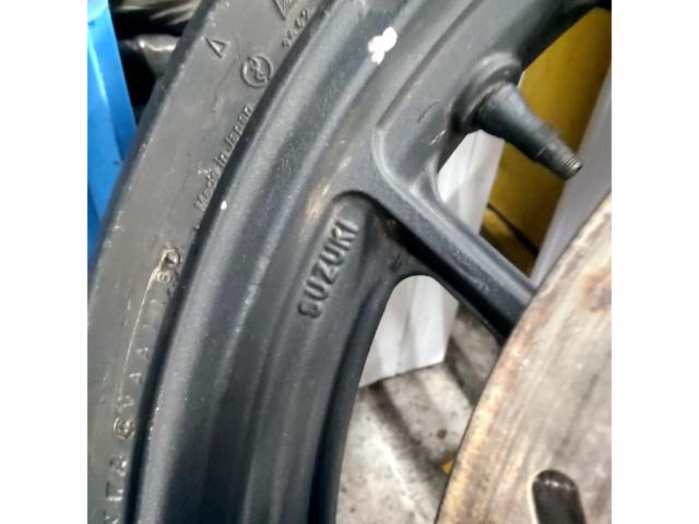 Genuine Suzuki GSX400X
Impulse/GK71E genuine rear wheel