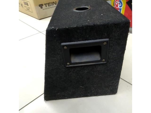 Future  BOX付きサブウーファー