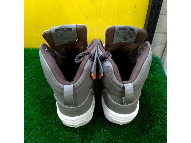 Size unknown... (approximately 26.5cm?) DAYTONA
DS-503
V-WP
Waterproof writing shoes