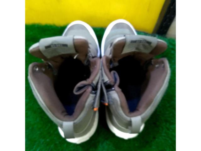 Size unknown... (approximately 26.5cm?) DAYTONA
DS-503
V-WP
Waterproof writing shoes