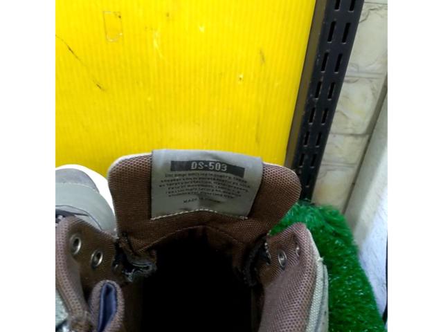 Size unknown... (approximately 26.5cm?) DAYTONA
DS-503
V-WP
Waterproof writing shoes