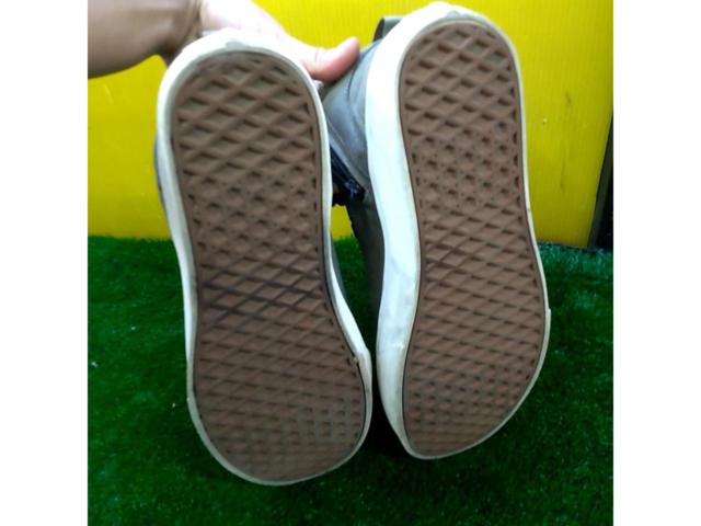 Size unknown... (approximately 26.5cm?) DAYTONA
DS-503
V-WP
Waterproof writing shoes