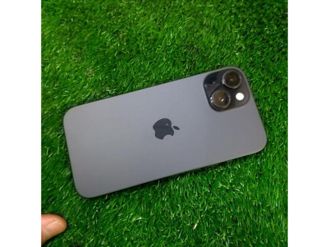 Apple iPhone 15 128GB MTML3J/A ブラック 国内版SIMフリー