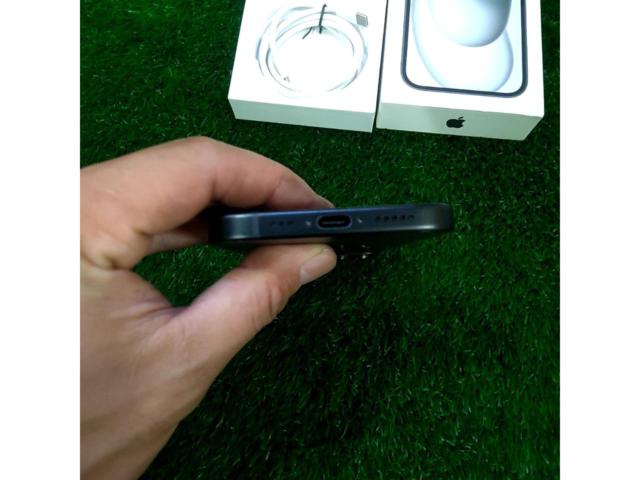 Apple iPhone 15 128GB MTML3J/A ブラック 国内版SIMフリー